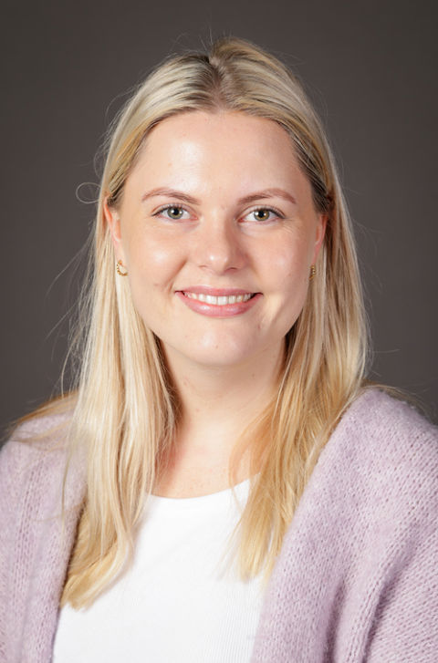 en person med blondt hår